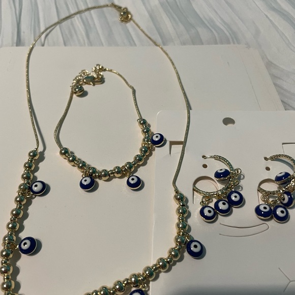 Necklace set - Picture 1 of 1